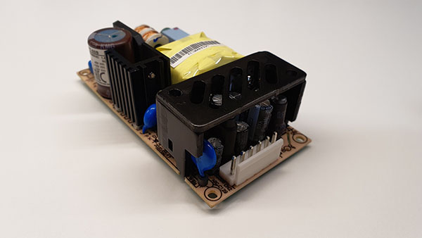 Commodore Amiga 600 és 1200 kicsi tápegység felújítása