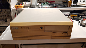 Commodore Szerviz és Restaurátor | Commodore Amiga 4000 javítása