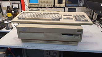 Commodore Szerviz és Restaurátor | Commodore Amiga 3000 javítása