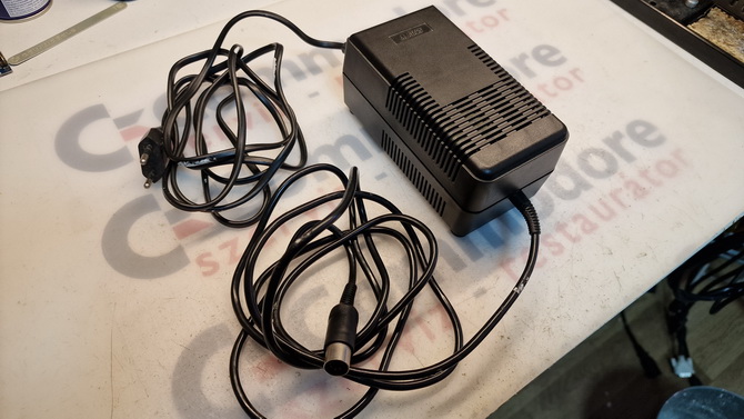 Commodore Szerviz és Restaurátor | Atari 800 XL/XE tápegység modernizálása