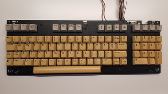 Commodore Szerviz és Restaurátor | billentyűzet érintkező javítása, Commodore 128 billentyűzet javítása