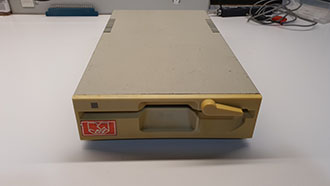 Commodore Szerviz és Restaurátor | Oceanic OC-118 CBM floppy meghajtó javítása