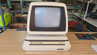 Commodore Szerviz és Restaurátor | Commodore CBM 8296 javítása