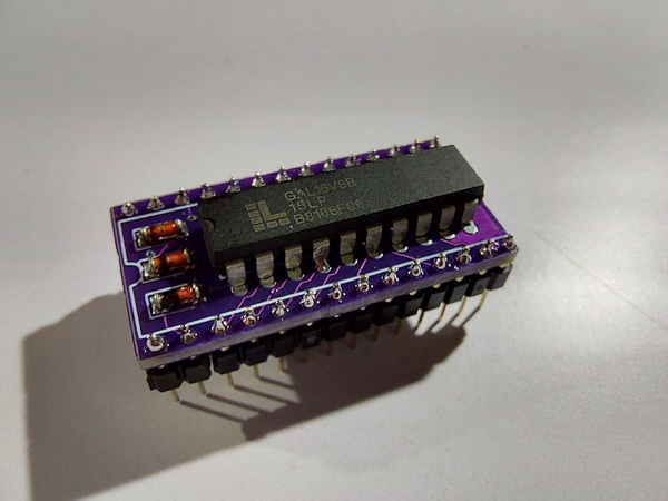 Commodore MOS251641-02 PLA helyettesítő, Éliás Sándor fejlesztése