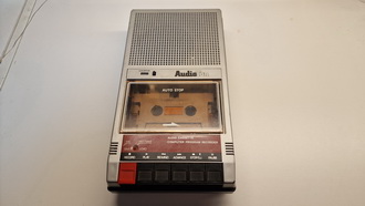 Commodore Szerviz és Restaurátor | AudioTon CR-694 adatmagnó javítása