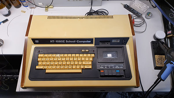 Commodore Szerviz és Restaurátor | HT első lépések, HT-1080Z első változat